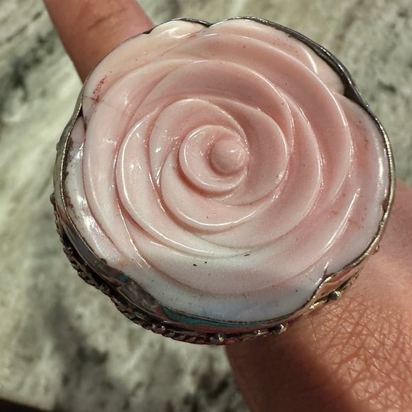 Ring - Picture 2 of 6